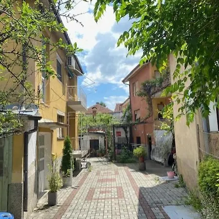 Apartment Laegenhet Shirok Sokak *